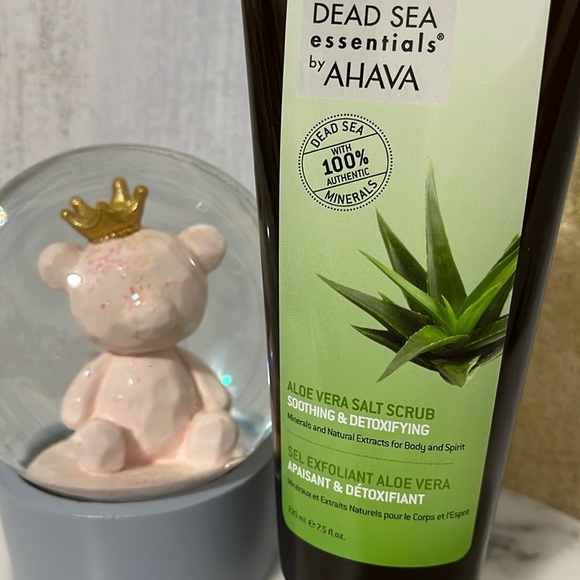 Dead Sea Essentials By Ahava Aloe Vera Salt Scrub Soothing & Detoxifying 220 ml - Picture 2 of 6